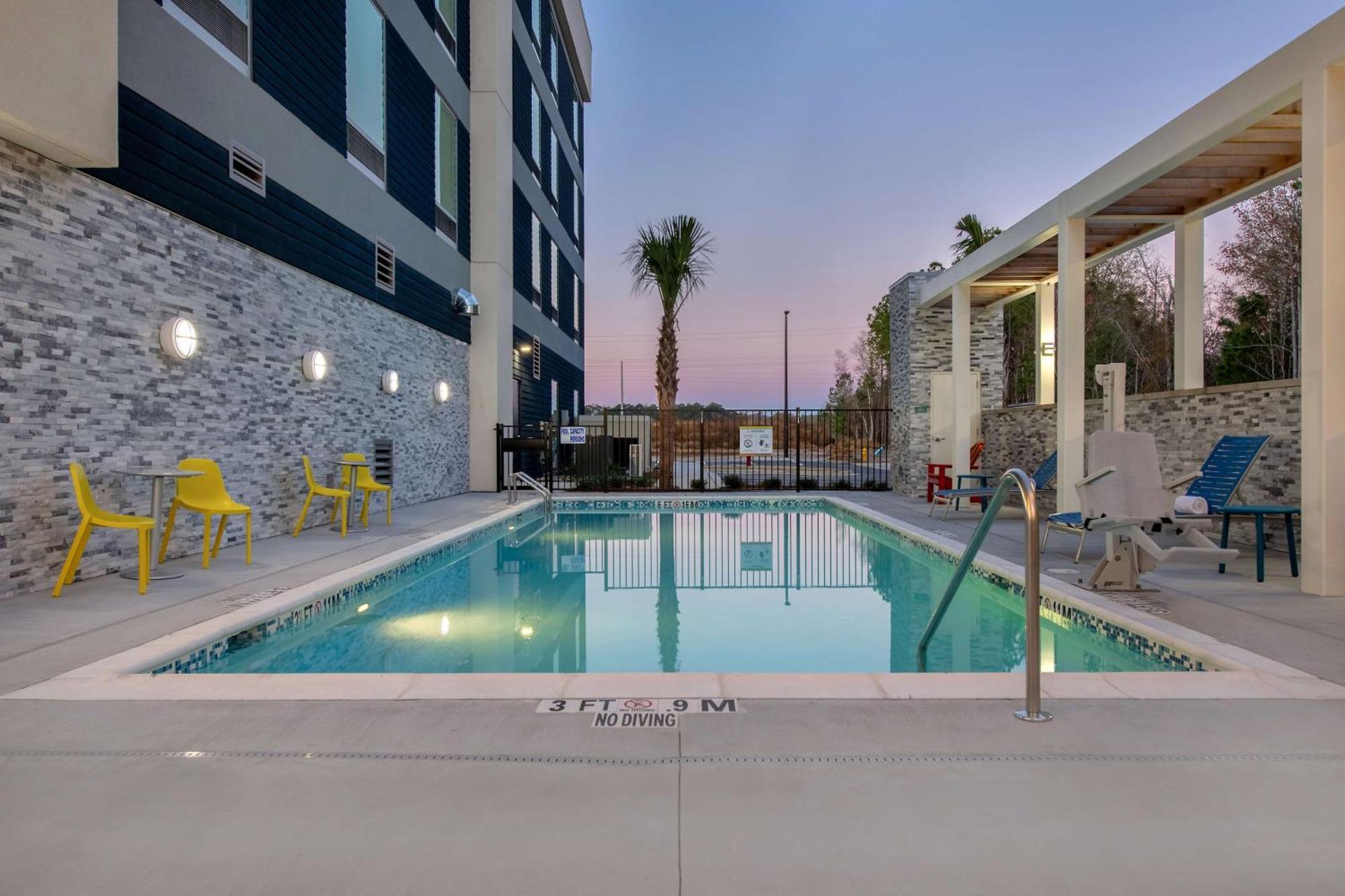Hotel Home2 By Hilton Savannah I95 North 3*