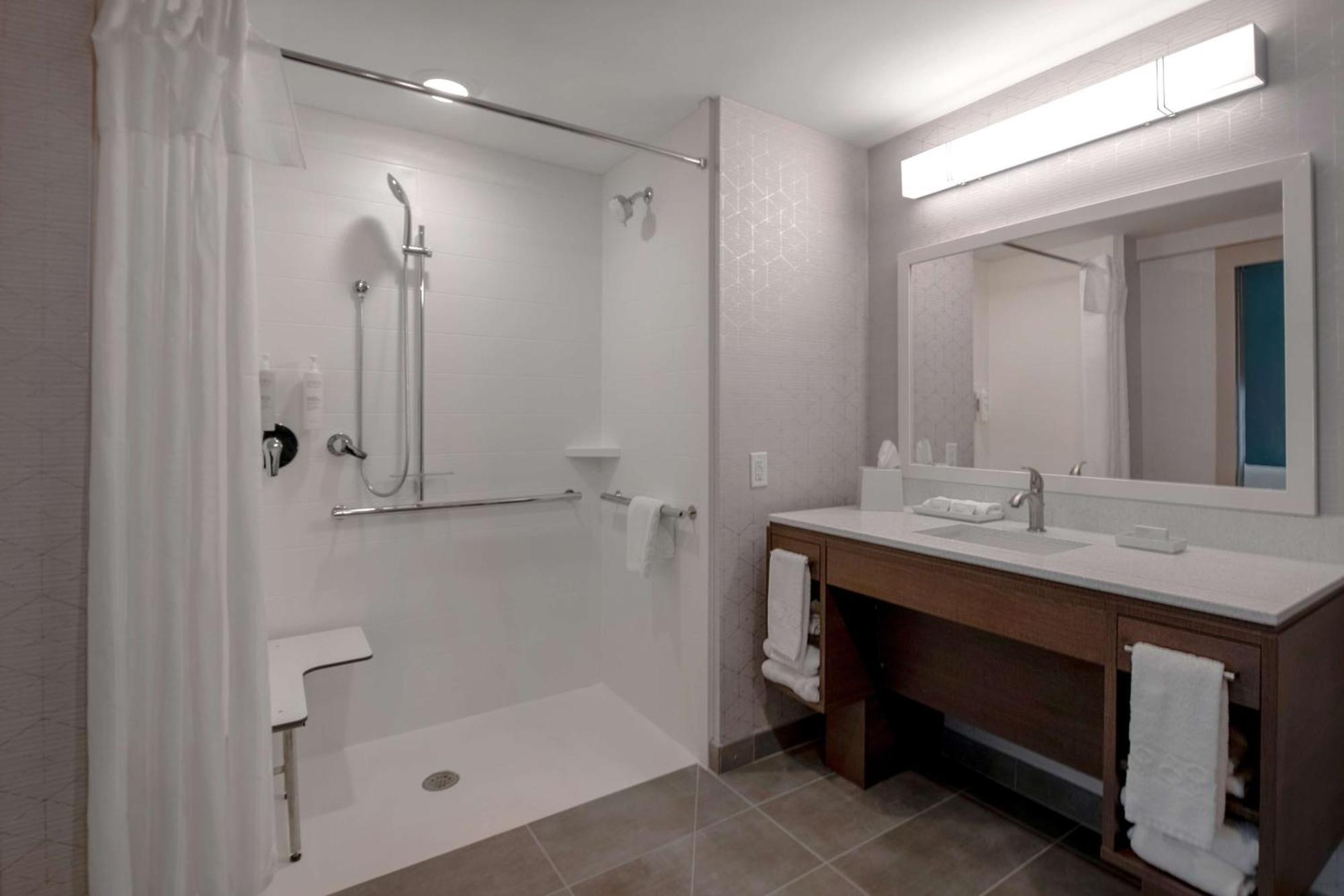 Hotel Home2 By Hilton Savannah I95 North