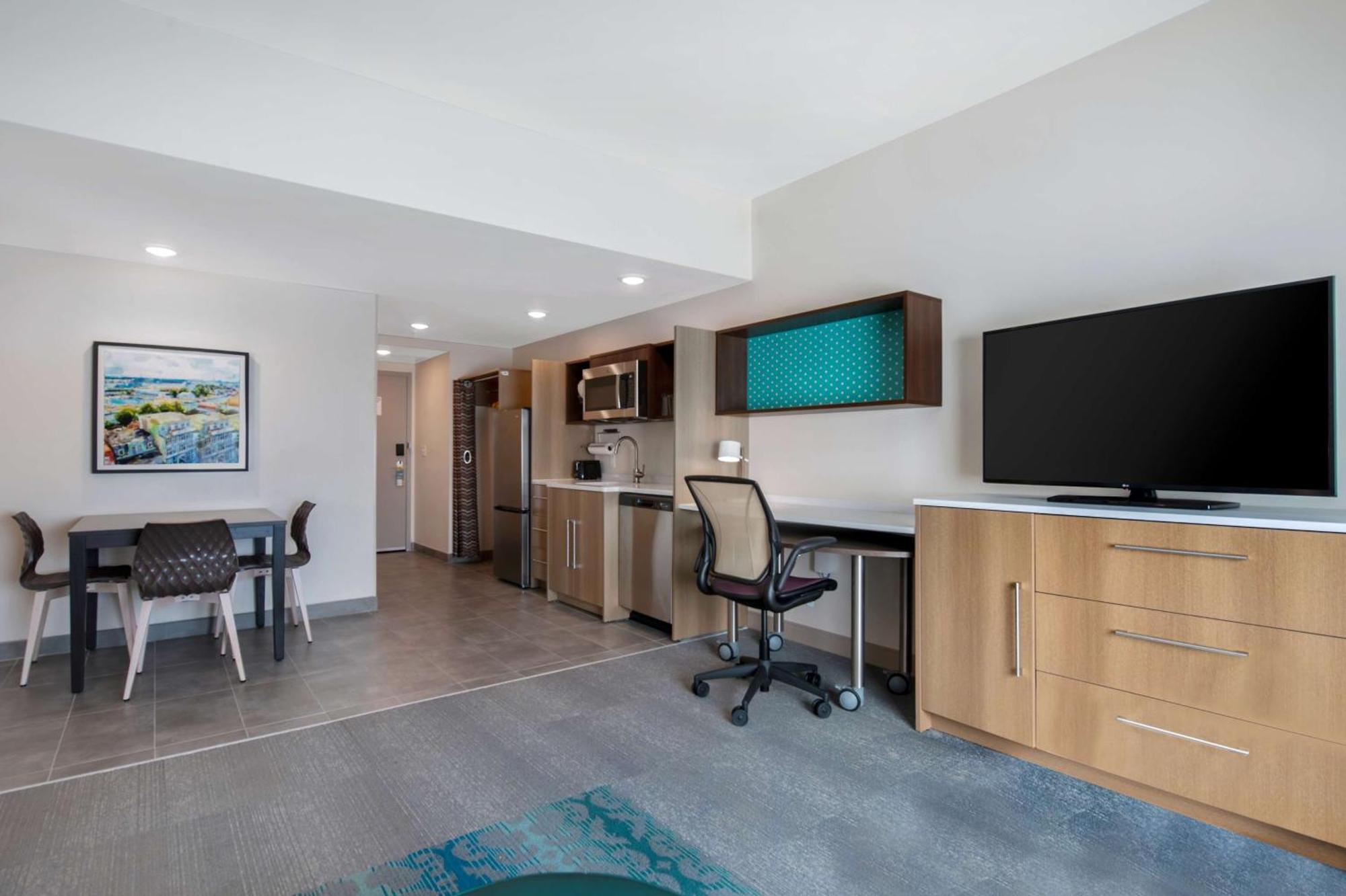 Hotel Home2 By Hilton Savannah I95 North 3*